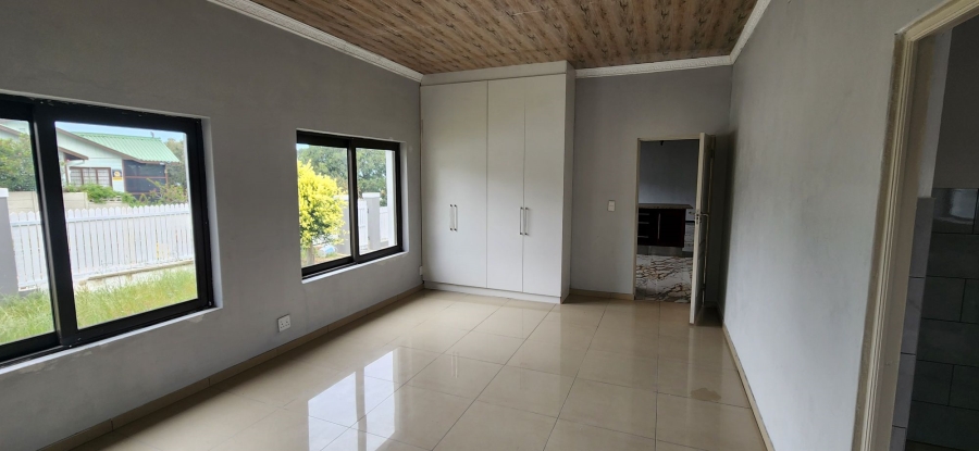 4 Bedroom Property for Sale in Palmiet Western Cape